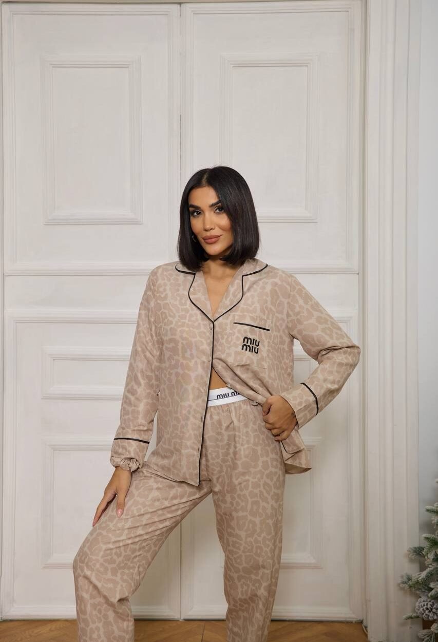 miu red pijama takımı (kopya)